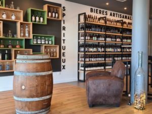 Lire la suite à propos de l’article CRÉATION D’UNE BOUTIQUE CAVE À VIN – PECHBONNIEU